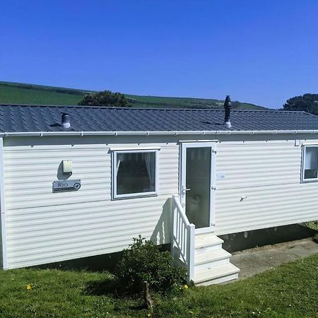 Large 4 Person Couples And Family Caravan In Newquay Bay Resort Екстер'єр фото
