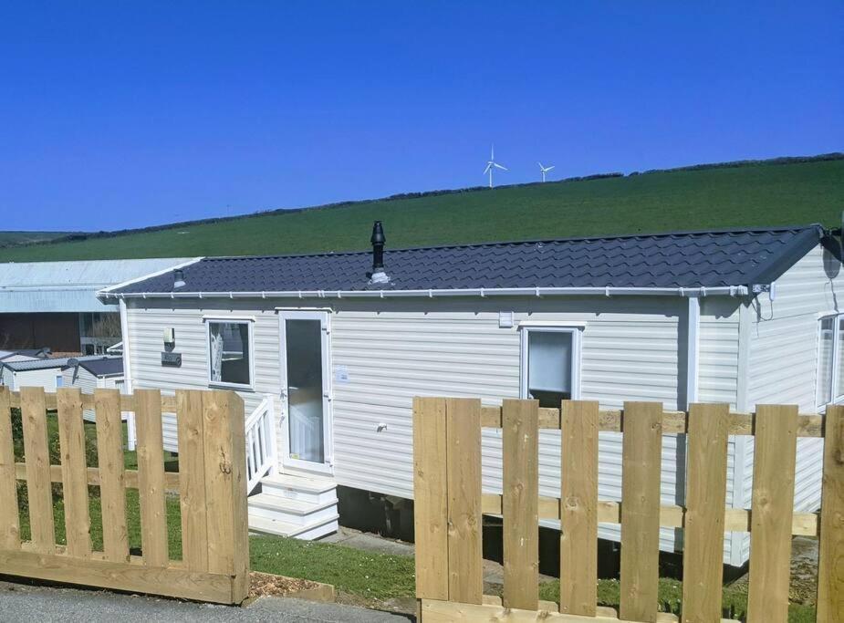Large 4 Person Couples And Family Caravan In Newquay Bay Resort Екстер'єр фото