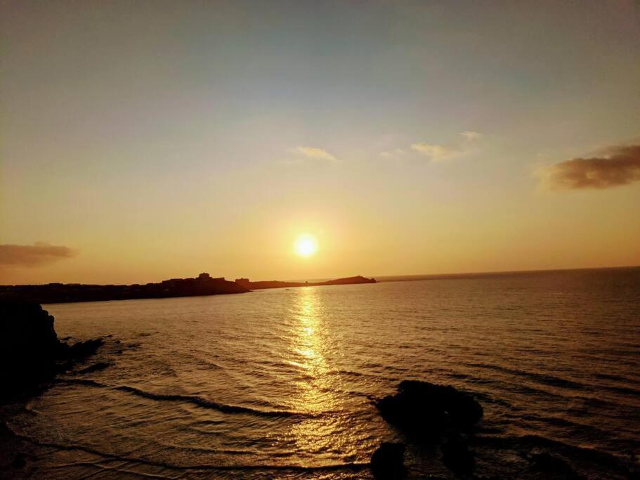 Large 4 Person Couples And Family Caravan In Newquay Bay Resort Екстер'єр фото