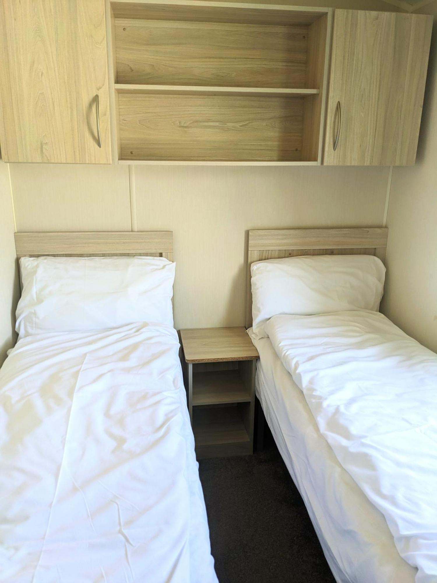 Large 4 Person Couples And Family Caravan In Newquay Bay Resort Екстер'єр фото